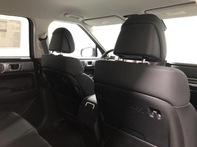 Photo of 2025 Phantom Black Hyundai SANTA FE