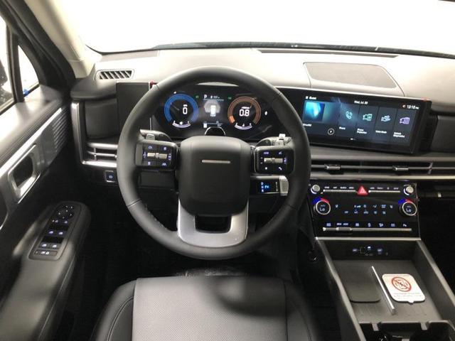 Photo of 2025 Phantom Black Hyundai SANTA FE
