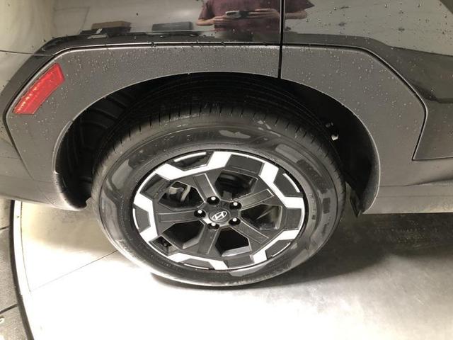 Photo of 2025 Phantom Black Hyundai SANTA FE