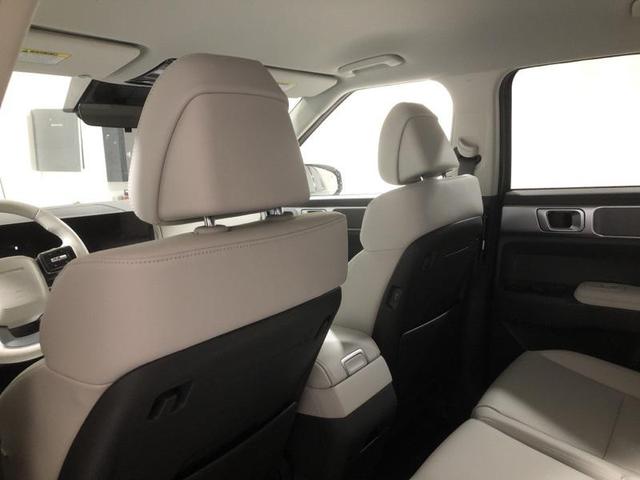 Photo of 2025 Hampton Gray Hyundai SANTA FE