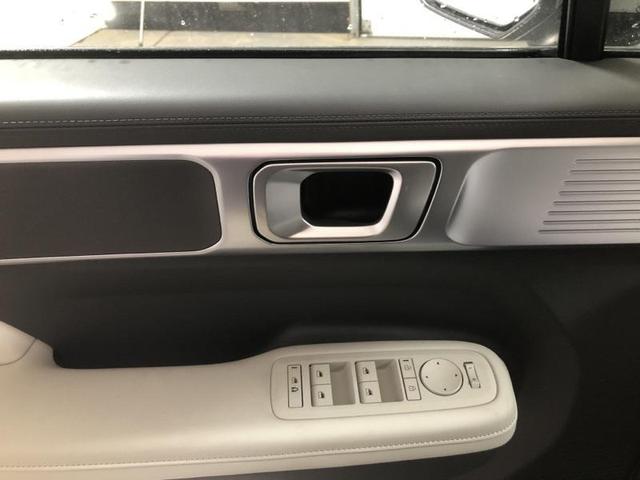 Photo of 2025 Hampton Gray Hyundai SANTA FE