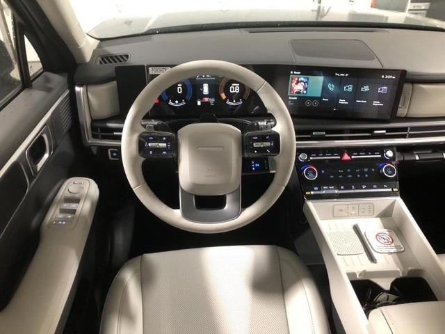 Photo of 2025 Hampton Gray Hyundai SANTA FE