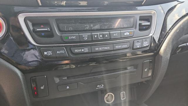 Photo of 2022 Crystal Black Pearl Honda Pilot