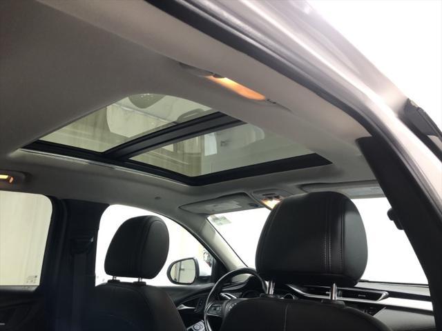 Photo of 2023 White Frost Tricoat Buick Encore GX