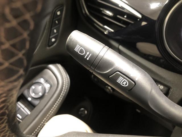 Photo of 2023 White Frost Tricoat Buick Encore GX