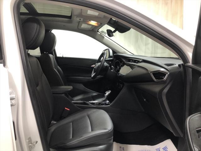 Photo of 2023 White Frost Tricoat Buick Encore GX