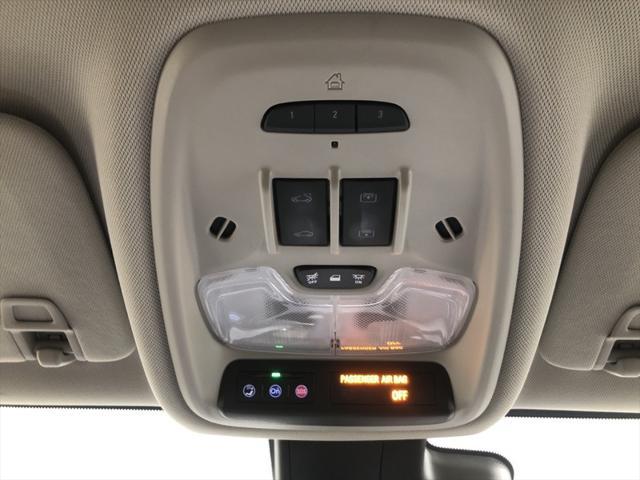 Photo of 2023 White Frost Tricoat Buick Encore GX