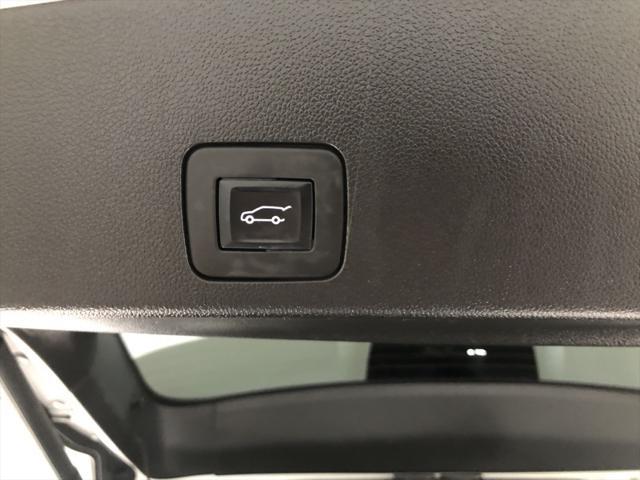Photo of 2023 White Frost Tricoat Buick Encore GX
