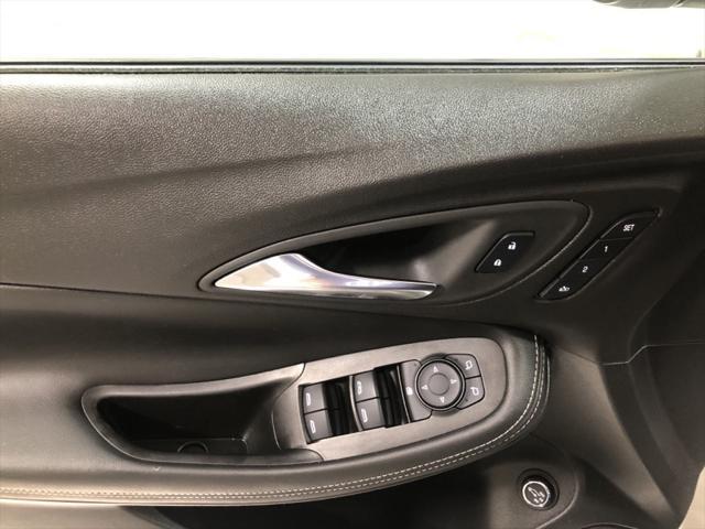 Photo of 2023 White Frost Tricoat Buick Encore GX