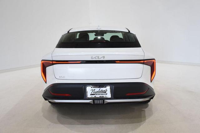 Photo of 2025 Snow White Pearl Kia K4