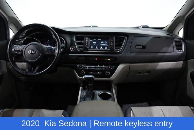 Photo of 2020 Snow White Pearl Kia Sedona