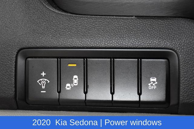 Photo of 2020 Snow White Pearl Kia Sedona