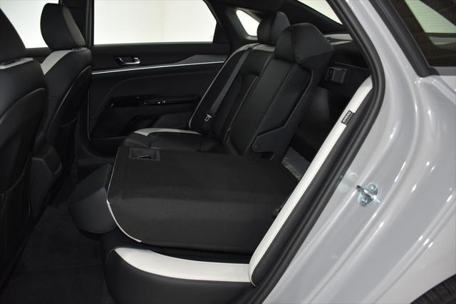 Photo of 2026 Wolf Gray Kia K5