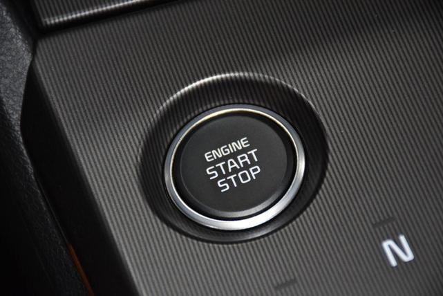 Photo of 2026 Wolf Gray Kia Sportage Hybrid