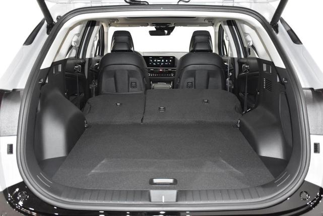 Photo of 2026 Wolf Gray Kia Sportage Hybrid