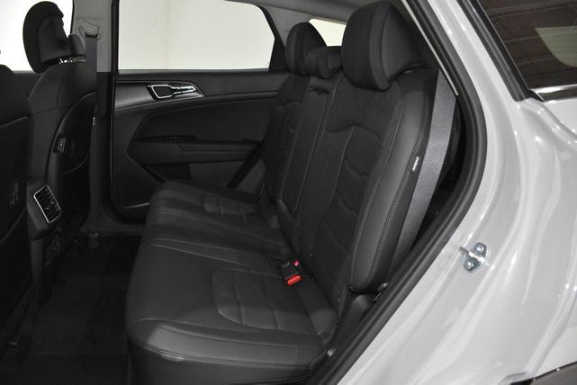 Photo of 2026 Wolf Gray Kia Sportage Hybrid