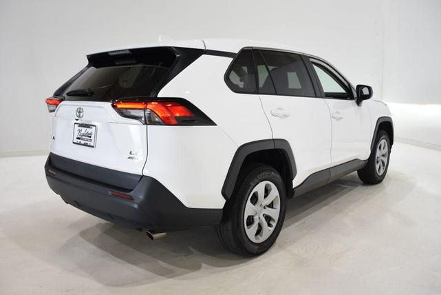 Photo of 2024 Ice Cap Toyota RAV4