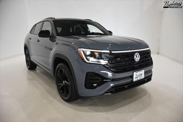 Photo of 2025 Pure Gray Volkswagen Atlas Cross Sport