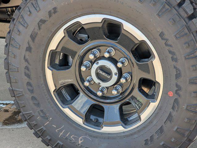 Photo of 2025 Agate Black Metallic Ford F-350