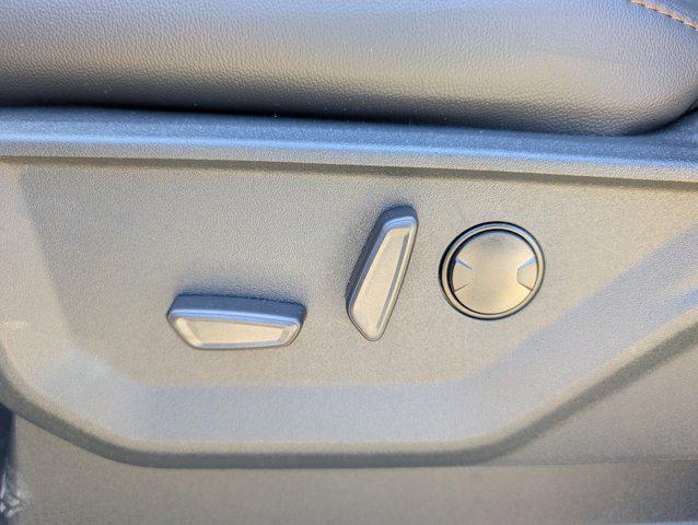 Photo of 2025 Star White Metallic Tri-Coat Ford F-250
