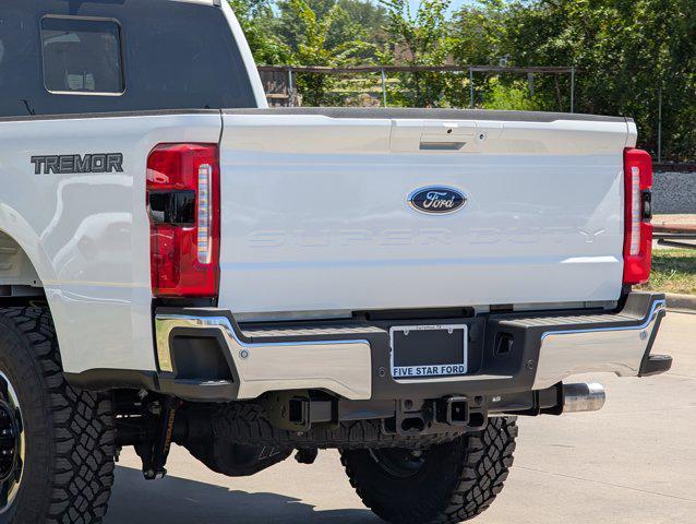 Photo of 2025 Star White Metallic Tri-Coat Ford F-250