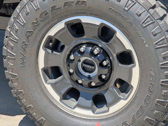 Photo of 2025 Star White Metallic Tri-Coat Ford F-250