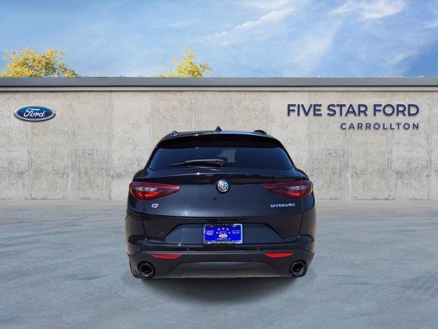 Photo of 2022 Vulcano Black Metallic Alfa Romeo Stelvio