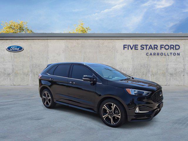 Photo of 2019 Agate Black Metallic Ford Edge