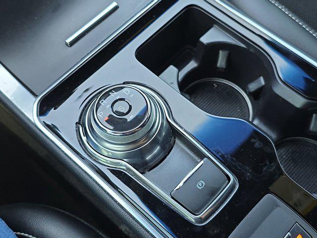 Photo of 2019 Agate Black Metallic Ford Edge