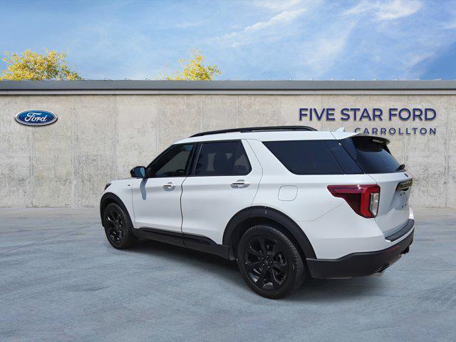 Photo of 2023 Star White Metallic Tri-Coat Ford Explorer