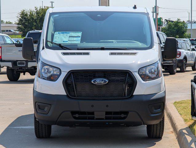 Photo of 2025 Oxford White Ford Transit-150