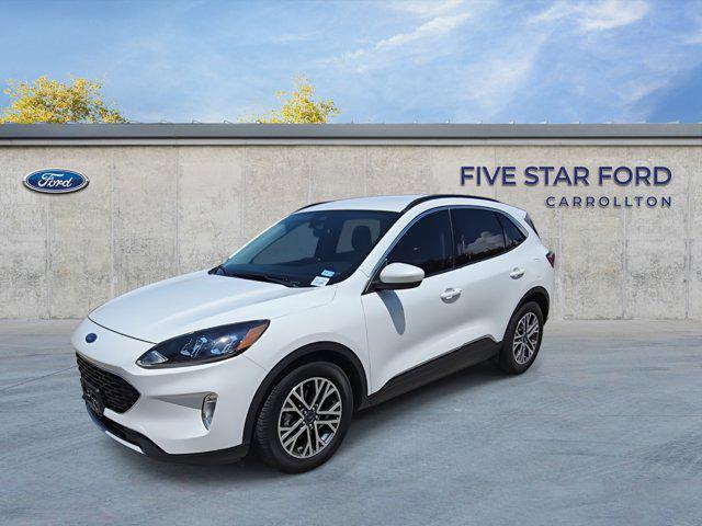 Photo of 2020 Star White Metallic Tri-Coat Ford Escape