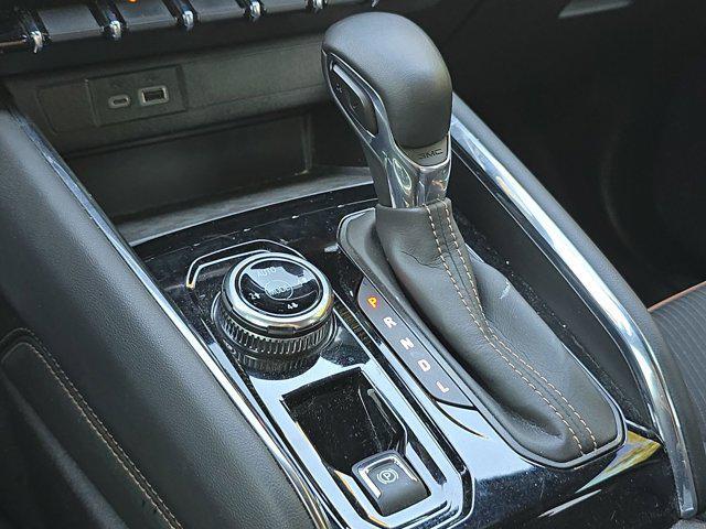 Photo of 2024 Summit White GMC Canyon