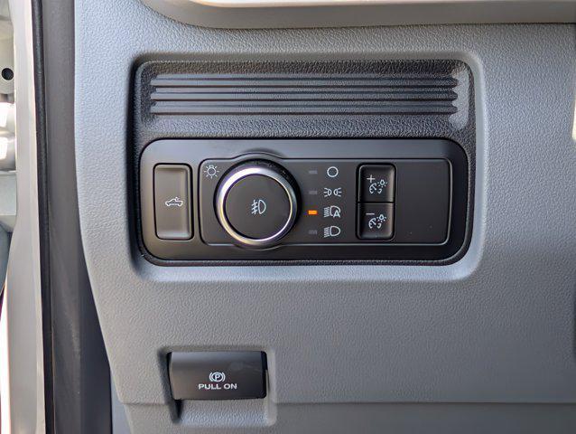 Photo of 2025 Oxford White Ford F-350