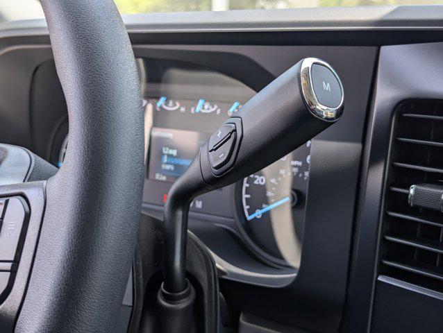 Photo of 2025 Oxford White Ford F-350