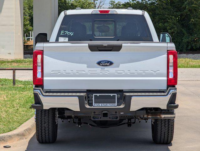 Photo of 2025 Oxford White Ford F-350