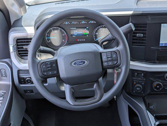 Photo of 2025 Oxford White Ford F-350