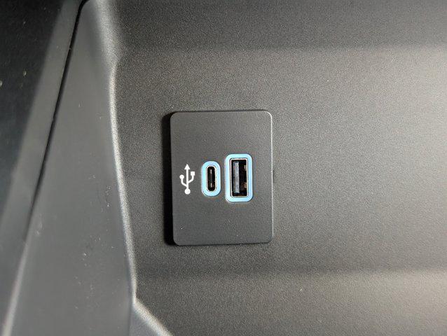 Photo of 2025 Oxford White Ford F-350