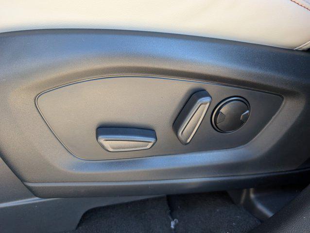 Photo of 2025 Vapor Blue Metallic Ford Explorer