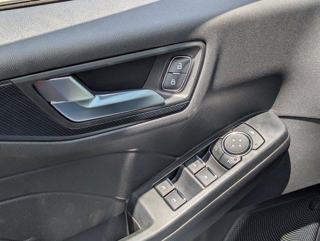 Photo of 2025 Carbonized Gray Metallic Ford Escape