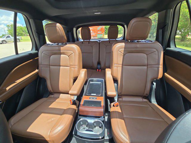 Photo of 2020 White Metallic Lincoln Aviator