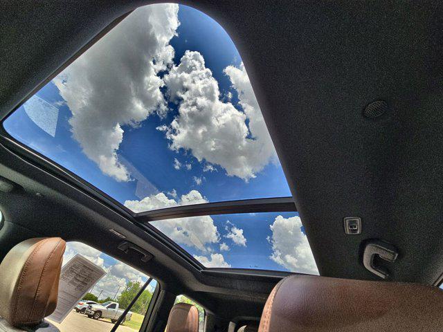 Photo of 2020 White Metallic Lincoln Aviator