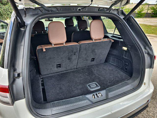Photo of 2020 White Metallic Lincoln Aviator