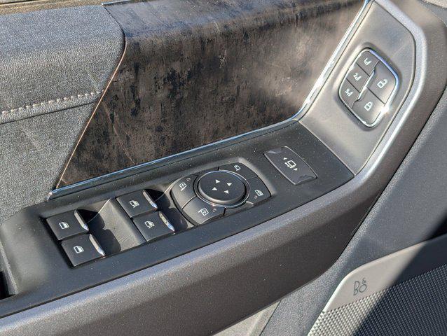 Photo of 2025 Agate Black Metallic Ford F-250