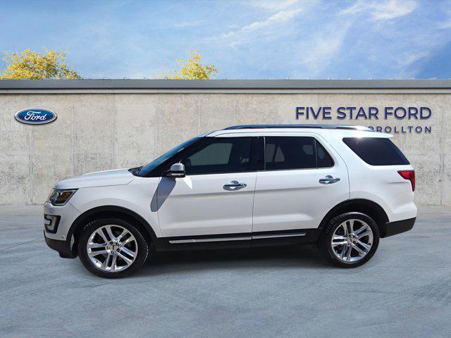 Photo of 2017 White Platinum Metallic Tri-Coat Ford Explorer