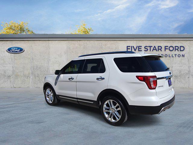 Photo of 2017 White Platinum Metallic Tri-Coat Ford Explorer