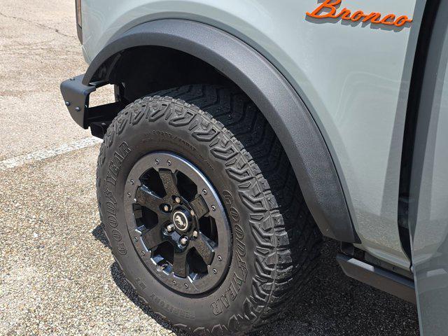 Photo of 2021 Cactus Gray Ford Bronco