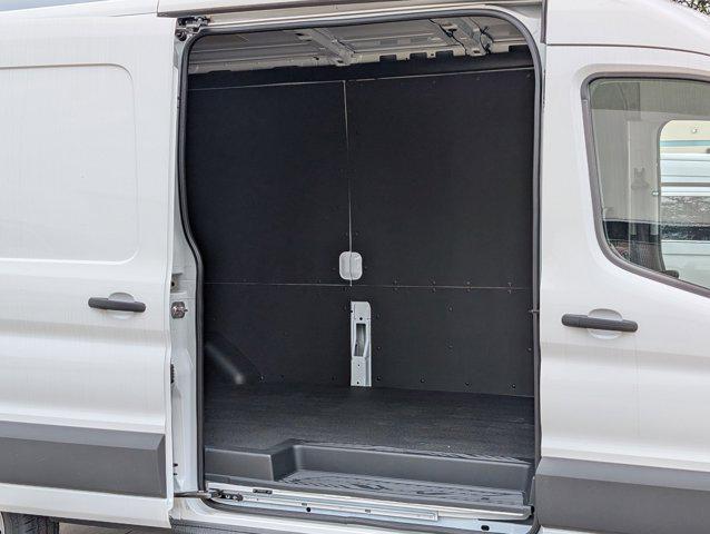 Photo of 2025 Oxford White Ford Transit-350