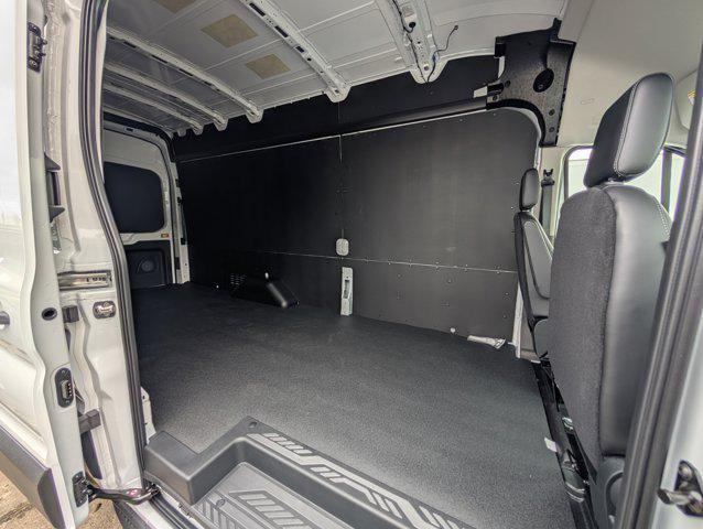 Photo of 2025 Oxford White Ford Transit-350