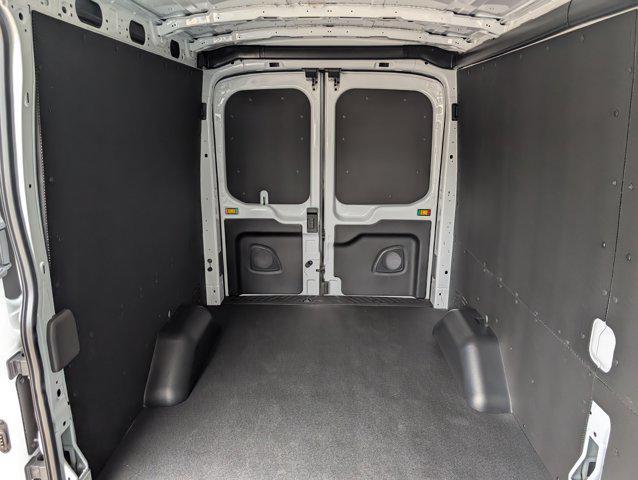 Photo of 2025 Oxford White Ford Transit-350
